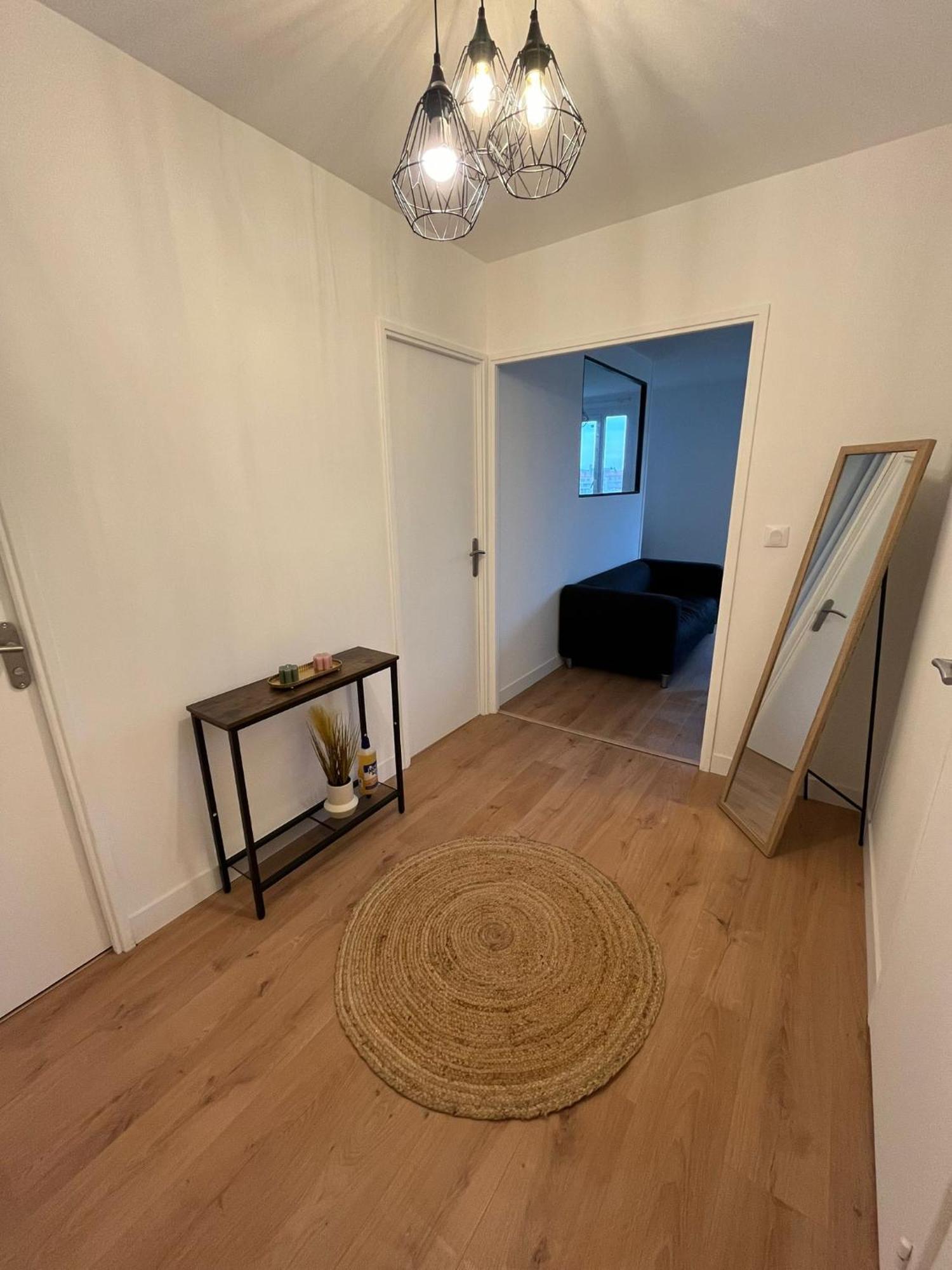 Le Montreuillois ! Parking Prive Et Metro A Proximite Apartment ภายนอก รูปภาพ